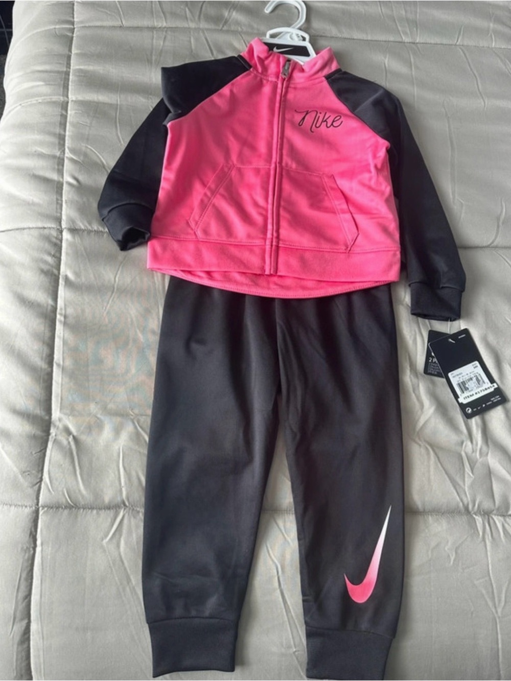 Nike 24 months Black Kids' Apparel Set - Black Tags Visible